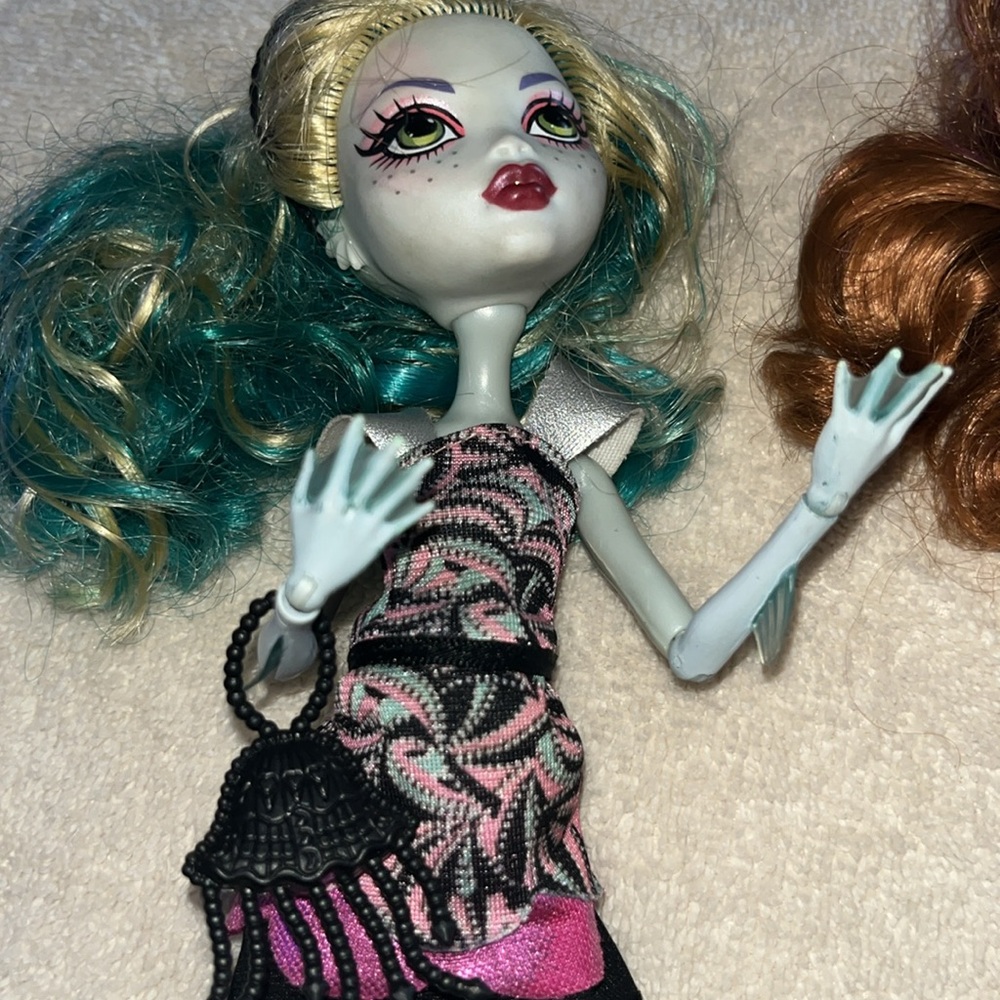 Original Lagoona Blue & Clawdeen Wolf - Picture 3 of 9
